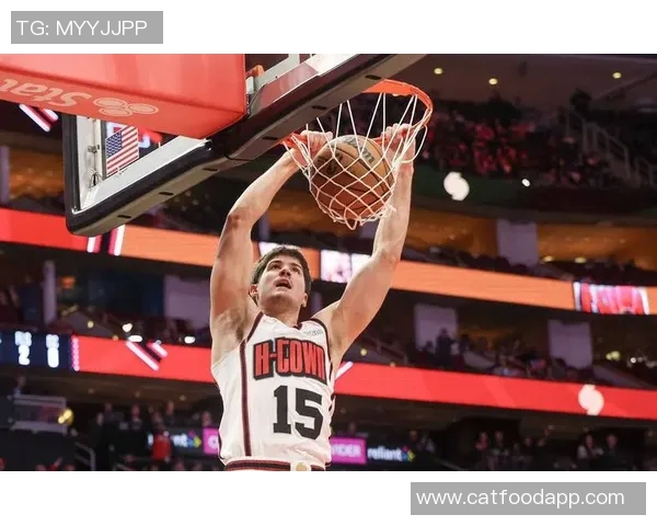 火箭队主教练点评谢泼德防守表现：抢断能力亮眼但需态度均衡，针对性训练助全面提升