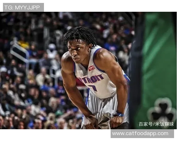 76人对战活塞精彩赛事分析女主播带你领略篮球魅力与激情